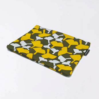 Flat pouch | Ginkgo leaves | Hand-dyed fabric, umbrella cloth, 100% cotton, pouch, made in Japan | For your happiness 【 Fuwa Market Original 】 Fuwa Market