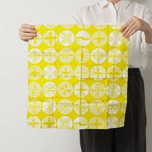 風呂敷 48cm｜伊砂文様 松｜両面染め 黄色 / グレー｜綿シャンタン｜むす美 むす美