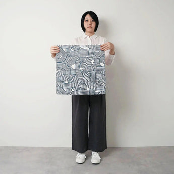 Wind chime 48cm | Isa pattern knot | double-sided dyeing blue / orange | silk chiffon | Musubi Musubi